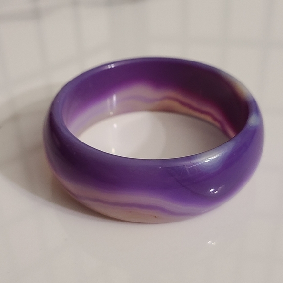 Wide Purple Lavendar Banded Agate Chalcedony Stone Bangle - 58.5mm - Picture 5 of 10
